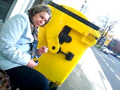 Figliastro prende l'opportunità di scopare la sua film hard con donne anziane matrigna