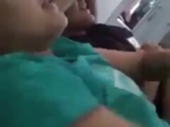 La porno anziane magre matrigna depressa ha bisogno delle mani rilassanti del suo figliastro